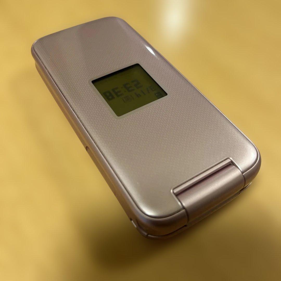 ドコモ　F-01M ガラケー　らくらくホン ピンク　純正卓上ホルダー付き　美品