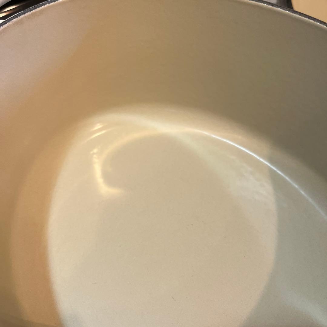 ル・クルーゼ　ベージュ　オーバル 27センチ　琺瑯両手鍋