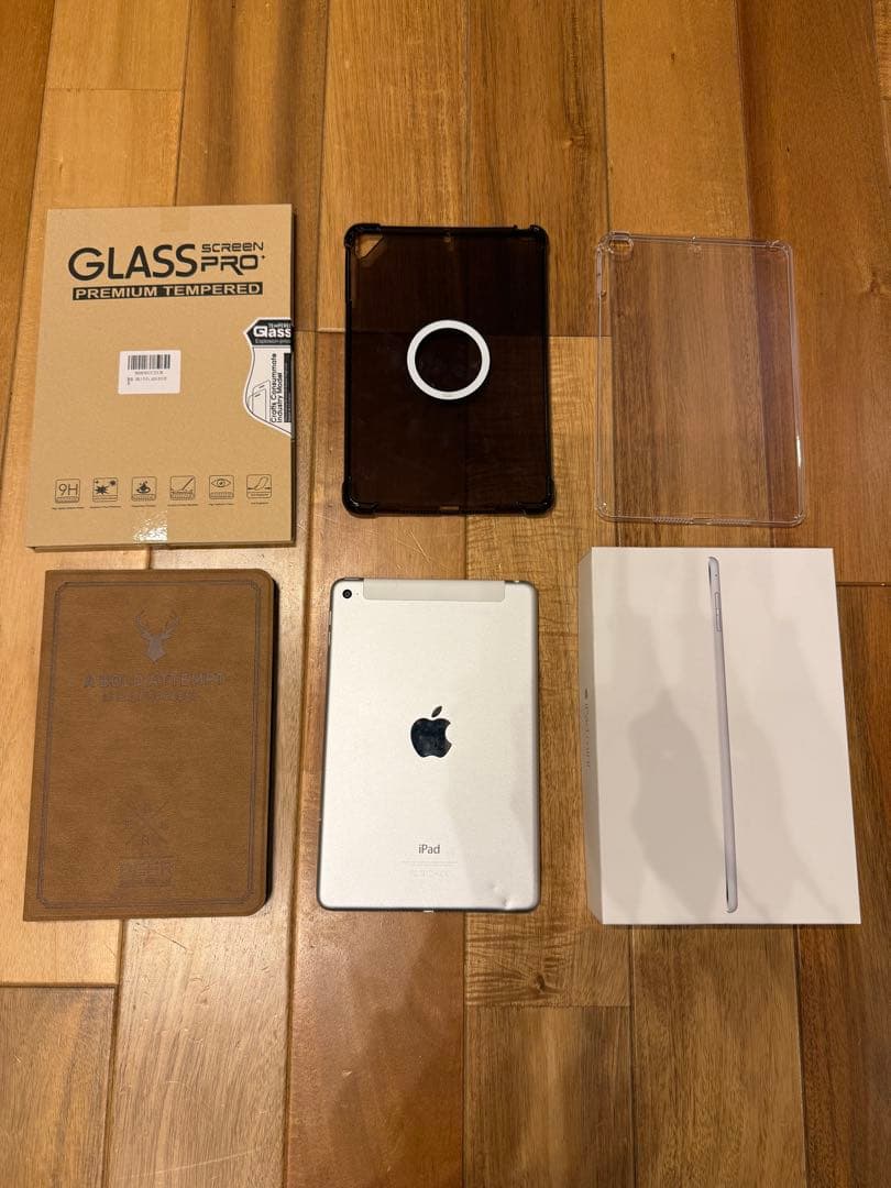 Apple iPad mini4シルバー 本体とアクセス等