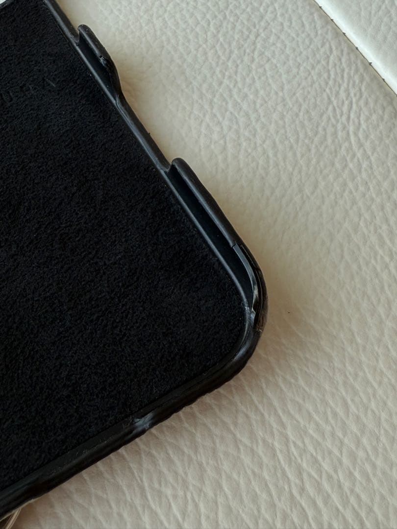 ゆ*た様 ボナベンチュラ iPhone 16 Pro ケース ストラップ