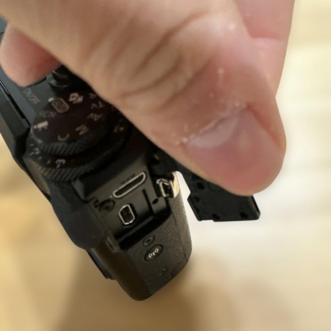 Canon PowerShot G7 X Mark II 充電器なし