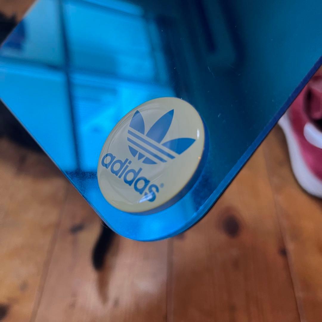 希少　非売品　adidas 販促用　スニーカー　ディスプレイスタンド