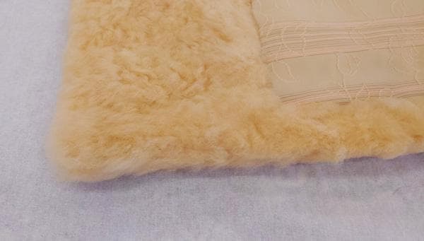 日本製 ムートンブランケット ベビーラム掛け布団 シングル新品未使用 羊毛掛け