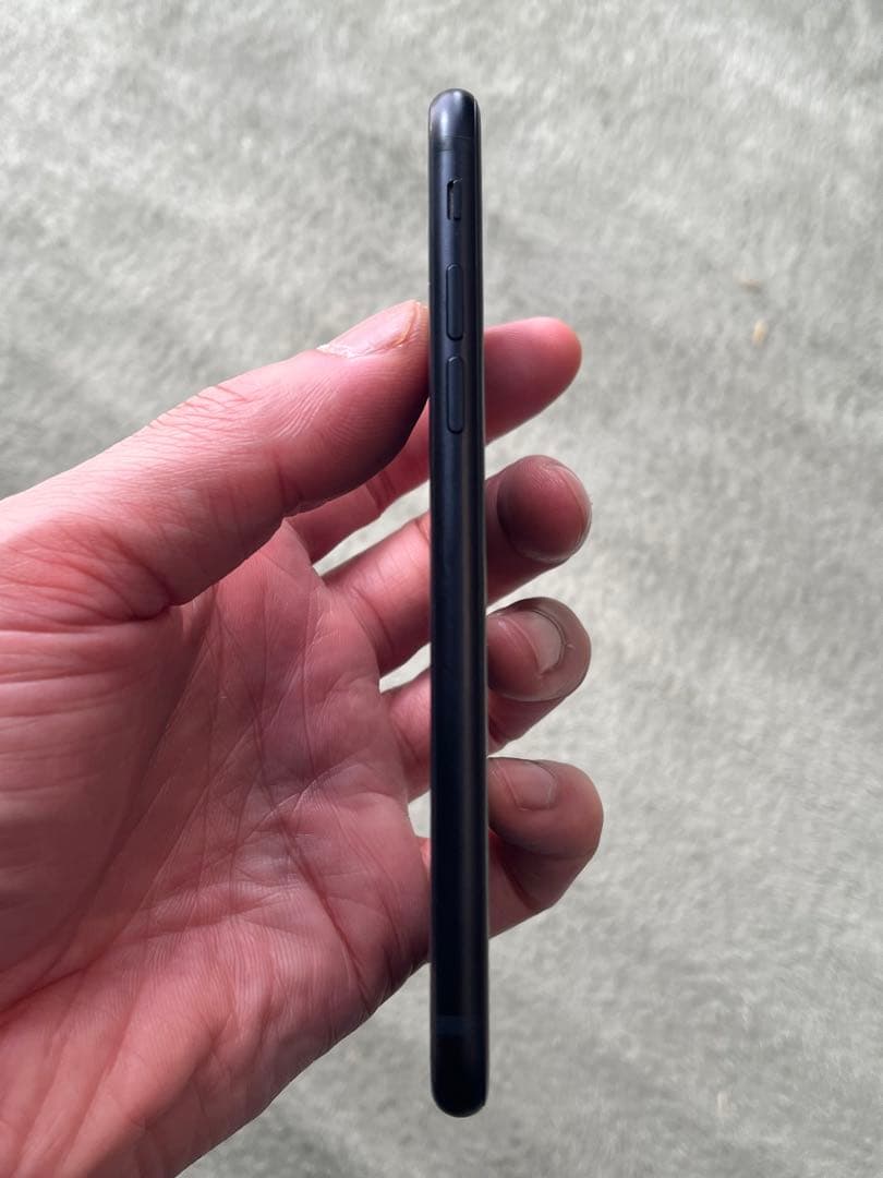 美品 iPhone SE （第3世代）64G SIMロック解除済