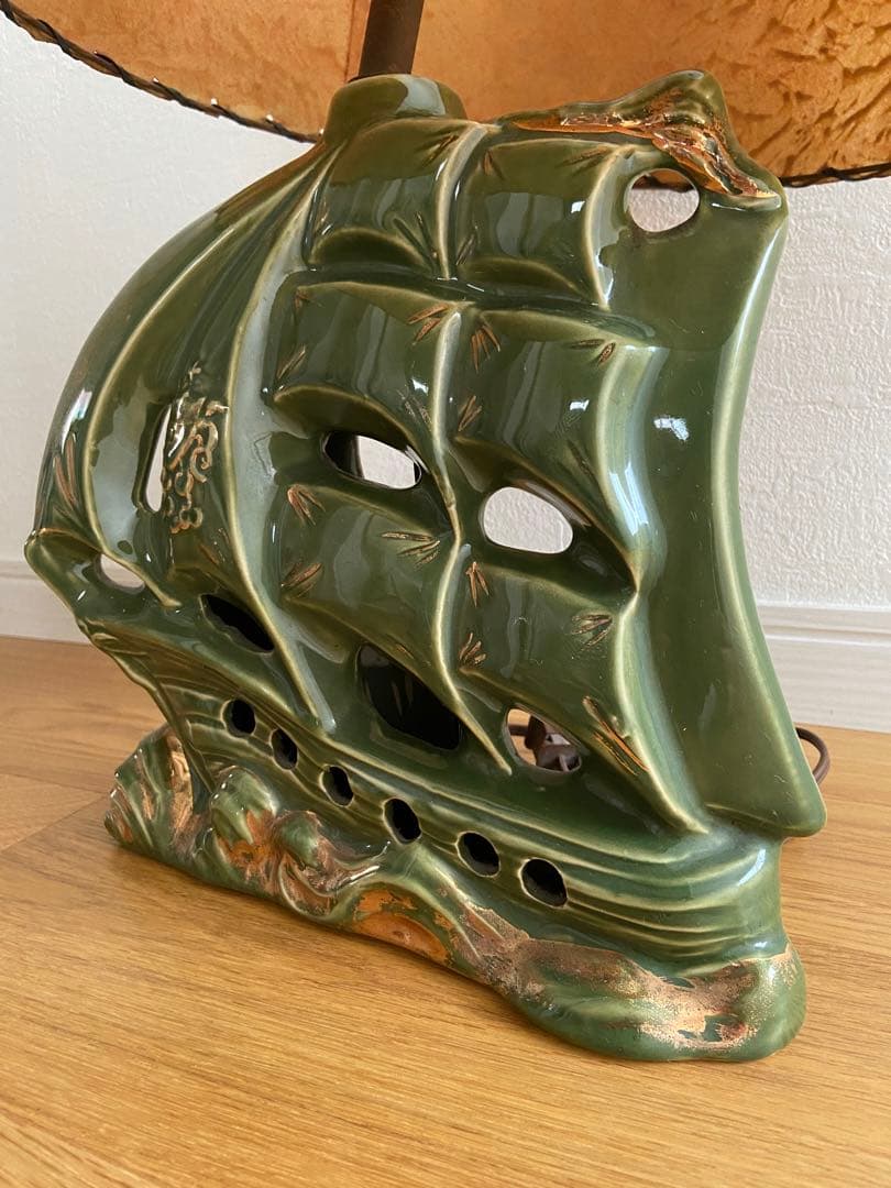 ミッドセンチュリー　シェードランプ