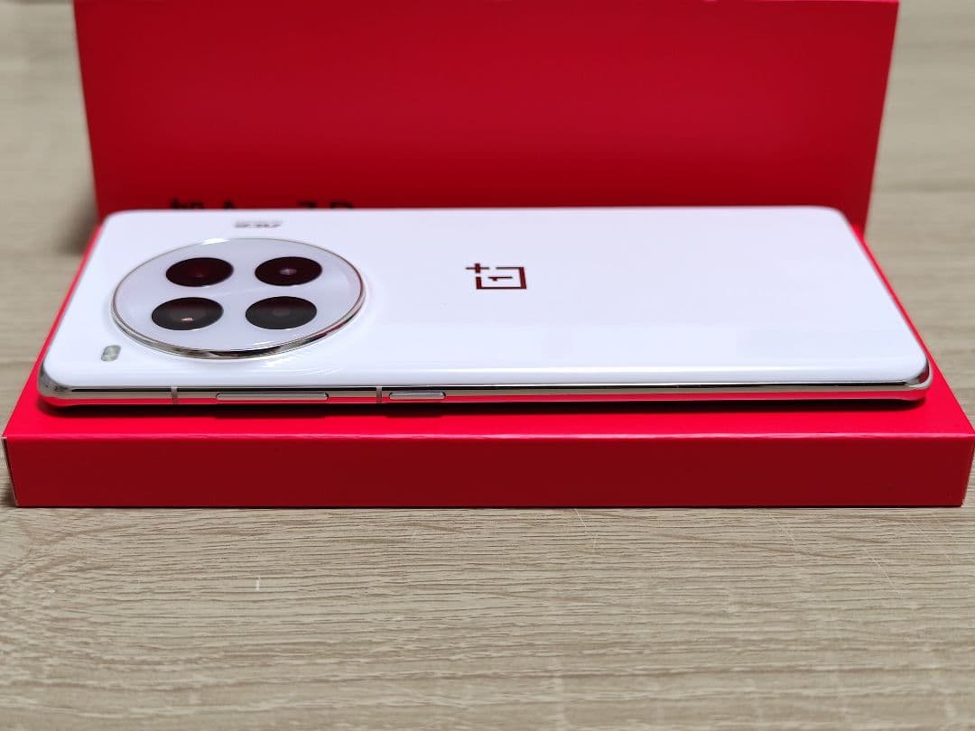 OnePlus Ace 3 Pro 512GB ホワイト