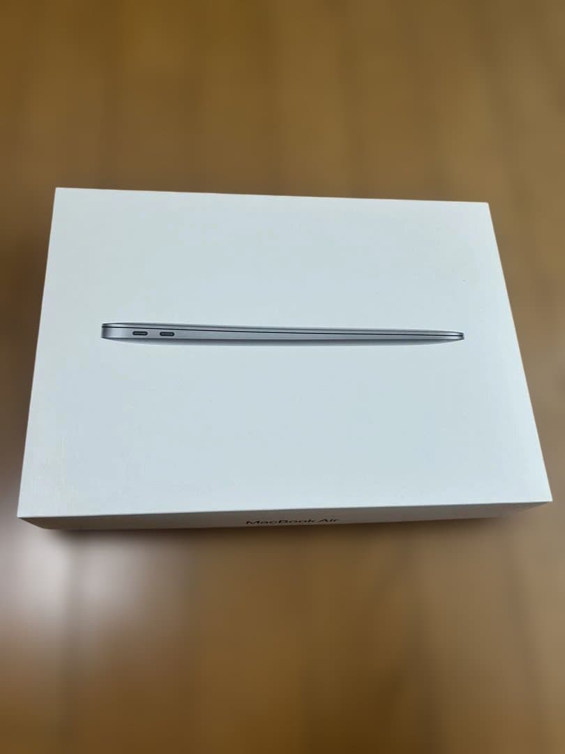 Apple MacBook シルバー　13インチ　2020年モデル