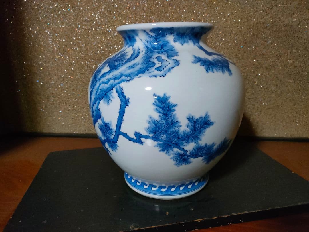 華山萬右衛門　松鷹文　花瓶　　 高さ３３.５ｃｍ　有田焼(直接引取も可)