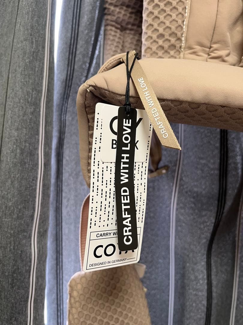 サイベックス　ベージュ メッシュ抱っこ紐　コヤ　キャリア