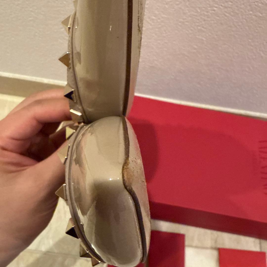 ヴァレンティノ　ロックスタッズ　エナメル　バレリーナ　フラットシューズ37ハーフ