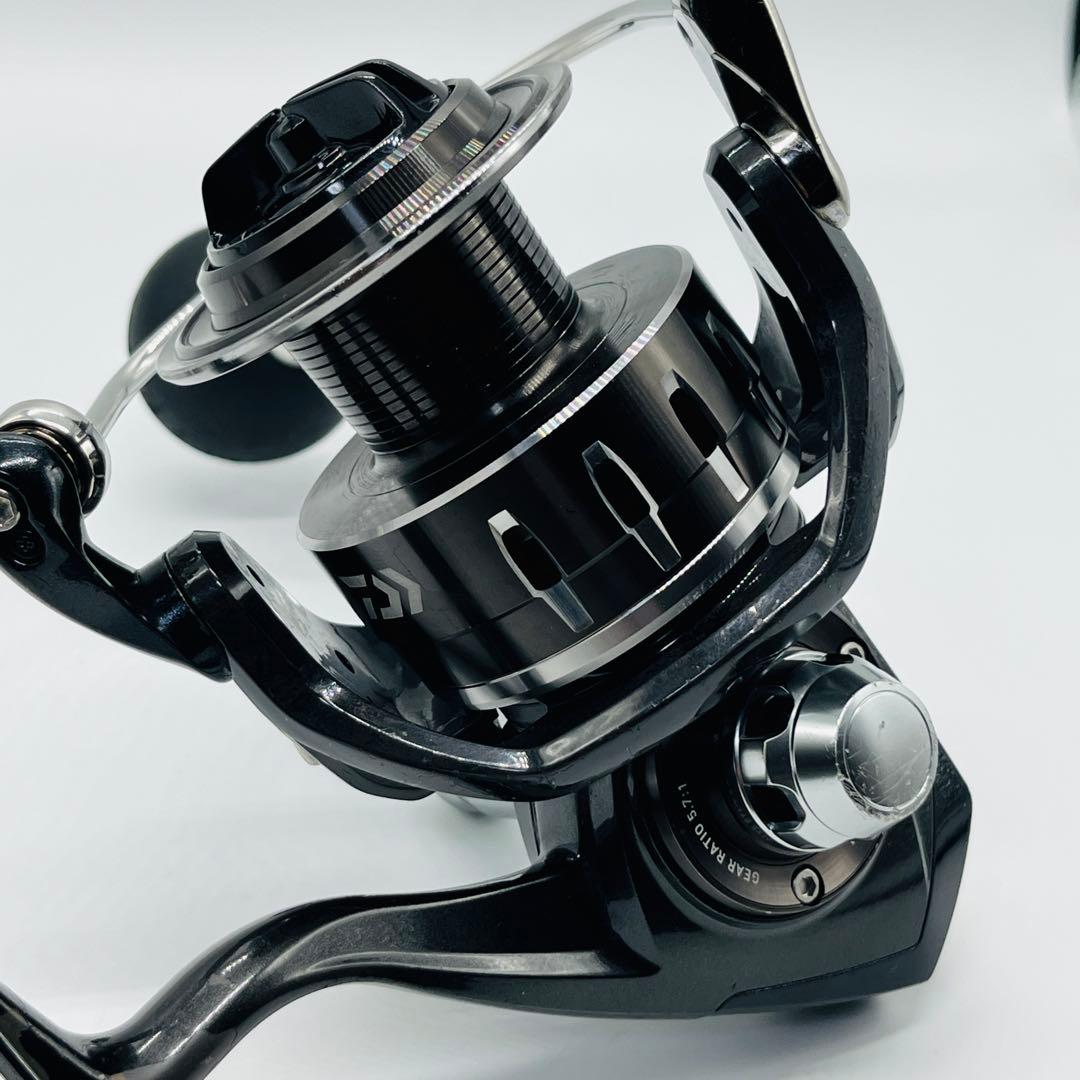 16キャタリナ　4500H ダイワ　スピニングリール　ショアジギング