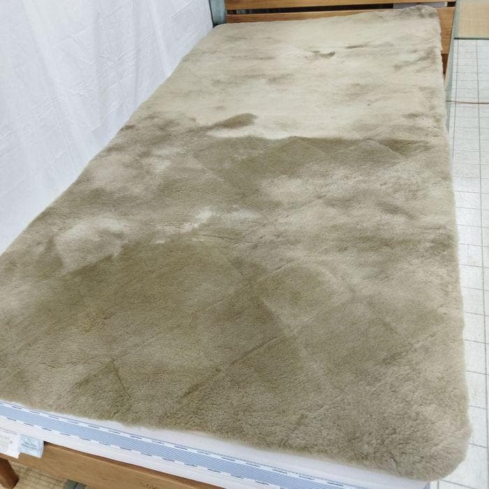 新品　ムートンシーツ　ムートン敷きパッド　オーストラリア産メリノ種ショーンラム