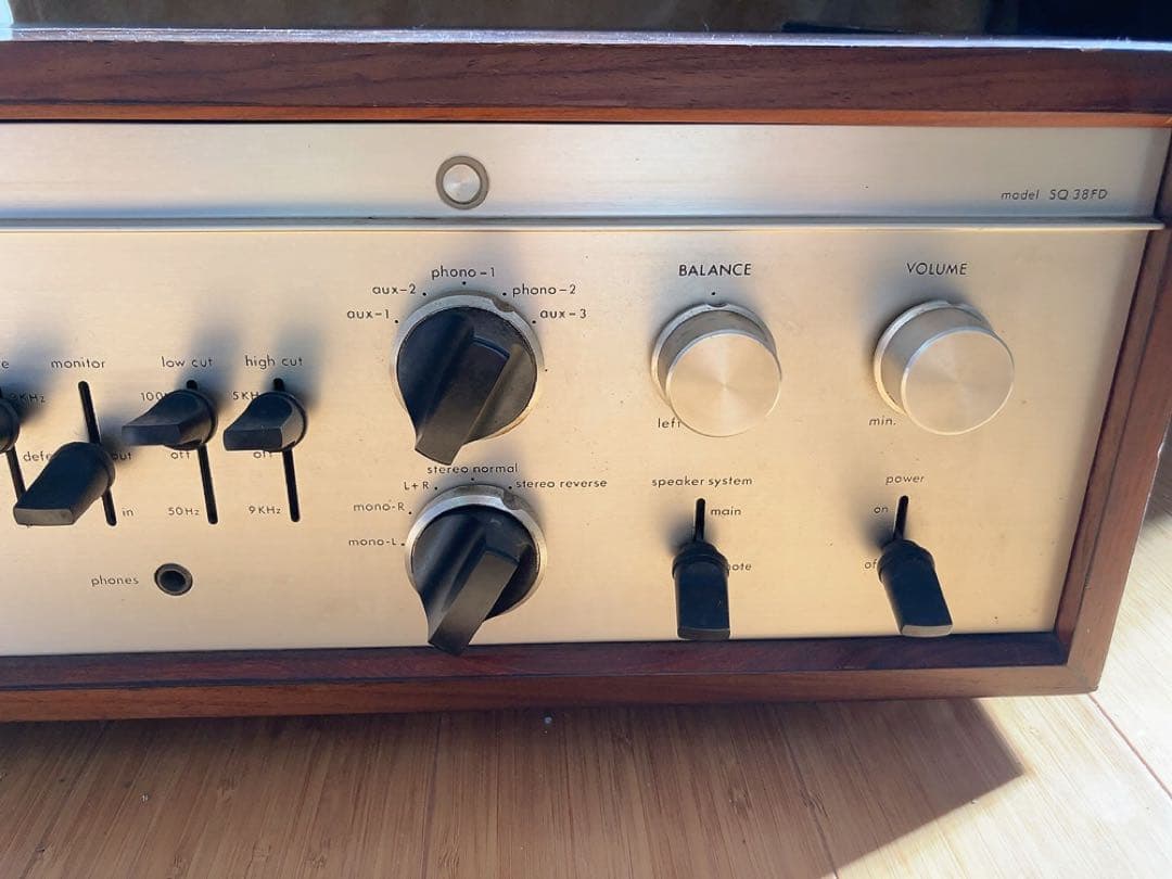ジャンク品ラックスマン SQ38FD プリメインアンプ