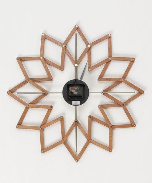 NEXTIME　木製　変形　掛時計【新品】ウォールクロック　北欧　モダン　ウッド