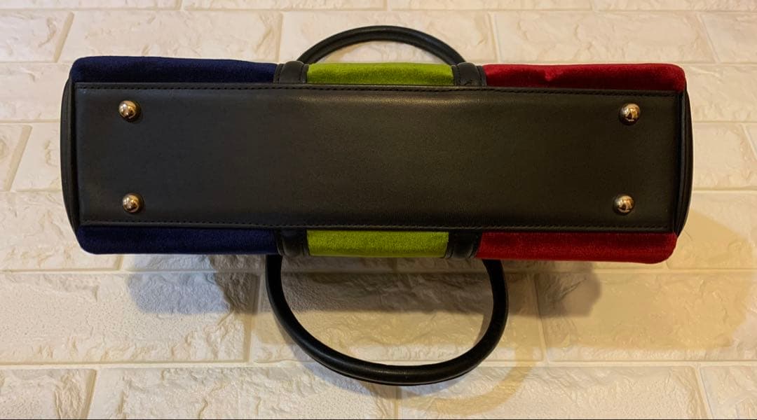 年末特別セール！ロベルタディカメリーノのハンドバッグです。