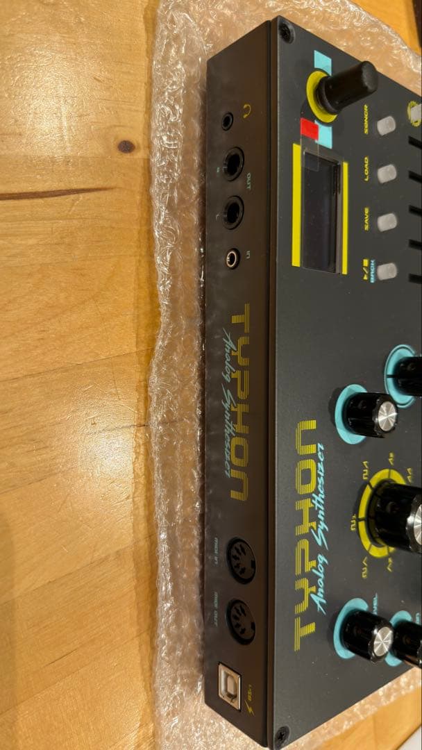 ほぼ新品 Dreadbox Typhon アナログシンセサイザー