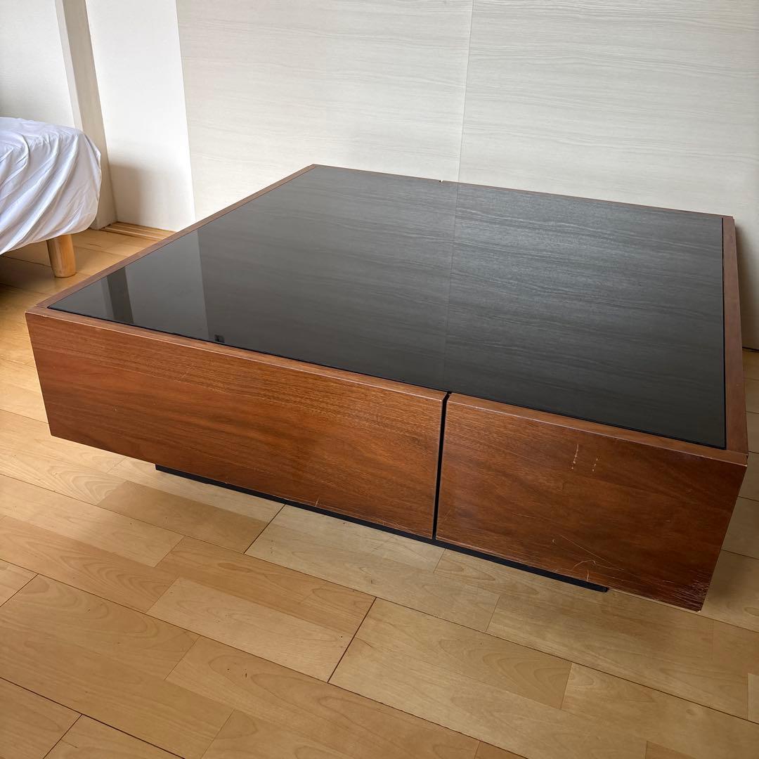 底値！LOWYAのダークブラウンガラス天板 ローテーブル中古48000円の品