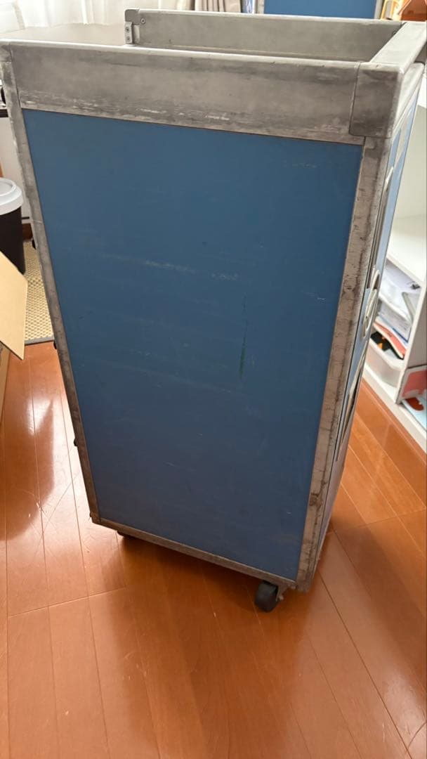 ANA 機内搭載カート