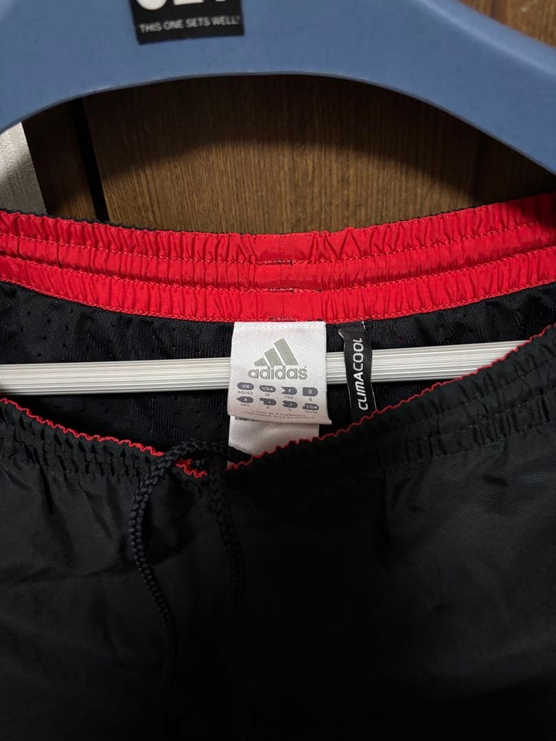 adidasライト.ウインドブレーカーO上下セットG35832黒x赤x白.未使用