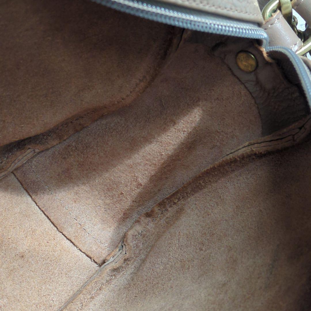 美品✨ イルビゾンテ 本革 ショルダーバッグ カメラバッグ デカロゴ フリンジ