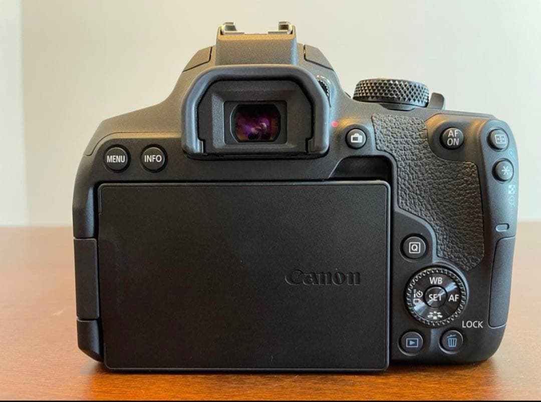 Canon EOS Kiss X10 デジタル一眼レフ