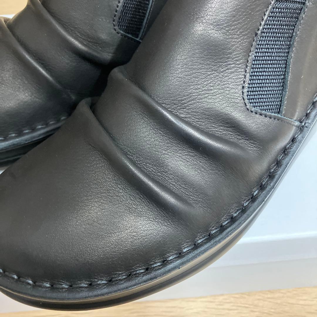 InCHOLJE 本革スリッポンシューズ　黒　24㎝ 新品