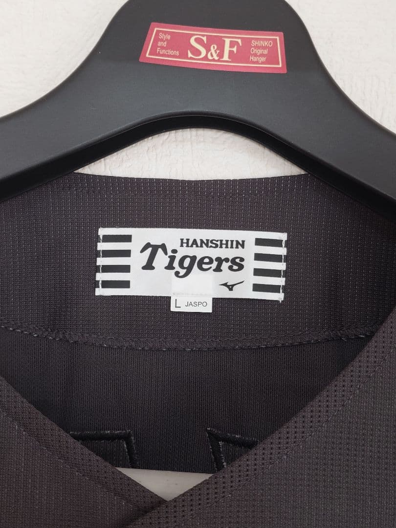 ふ*ぅ様 阪神タイガース 大山悠輔 ブラックダイナマイト ユニフォーム 黒 復刻
