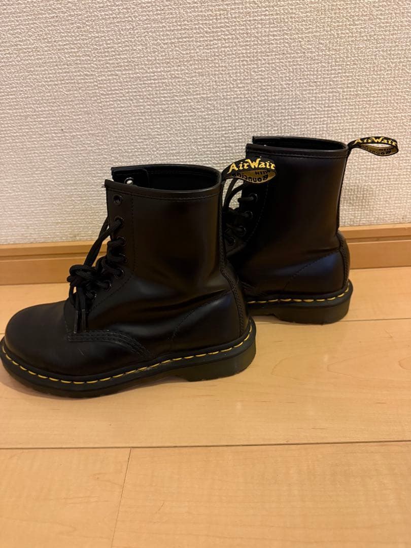 新品未使用〈23cm〉値引き可Dr. Martens8ホールブーツ