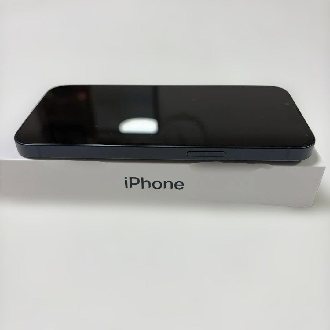 Apple iPhone 13 本体 充電ケーブル付