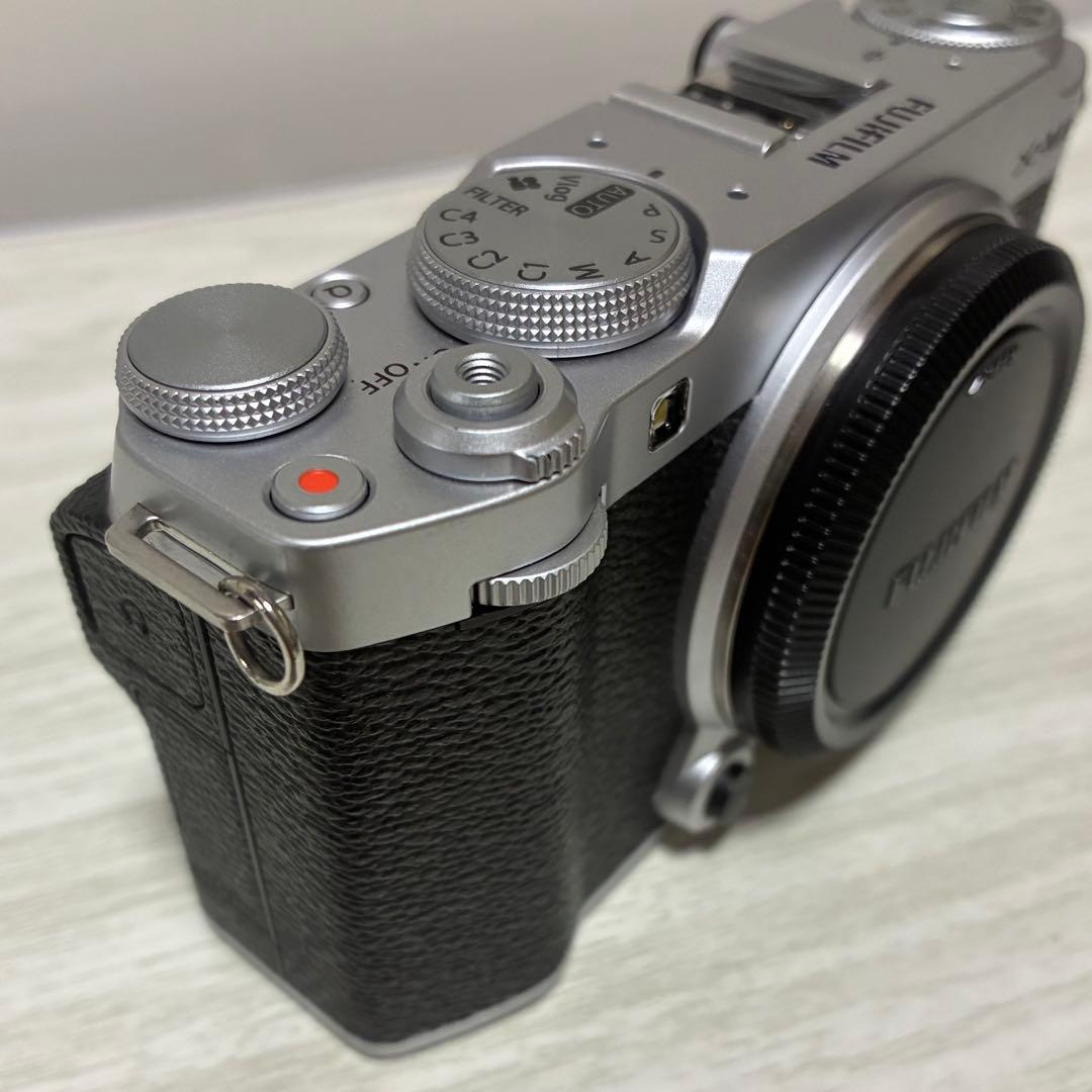 【お値下げ不可】FUJIFILM X-M5 本体のみ