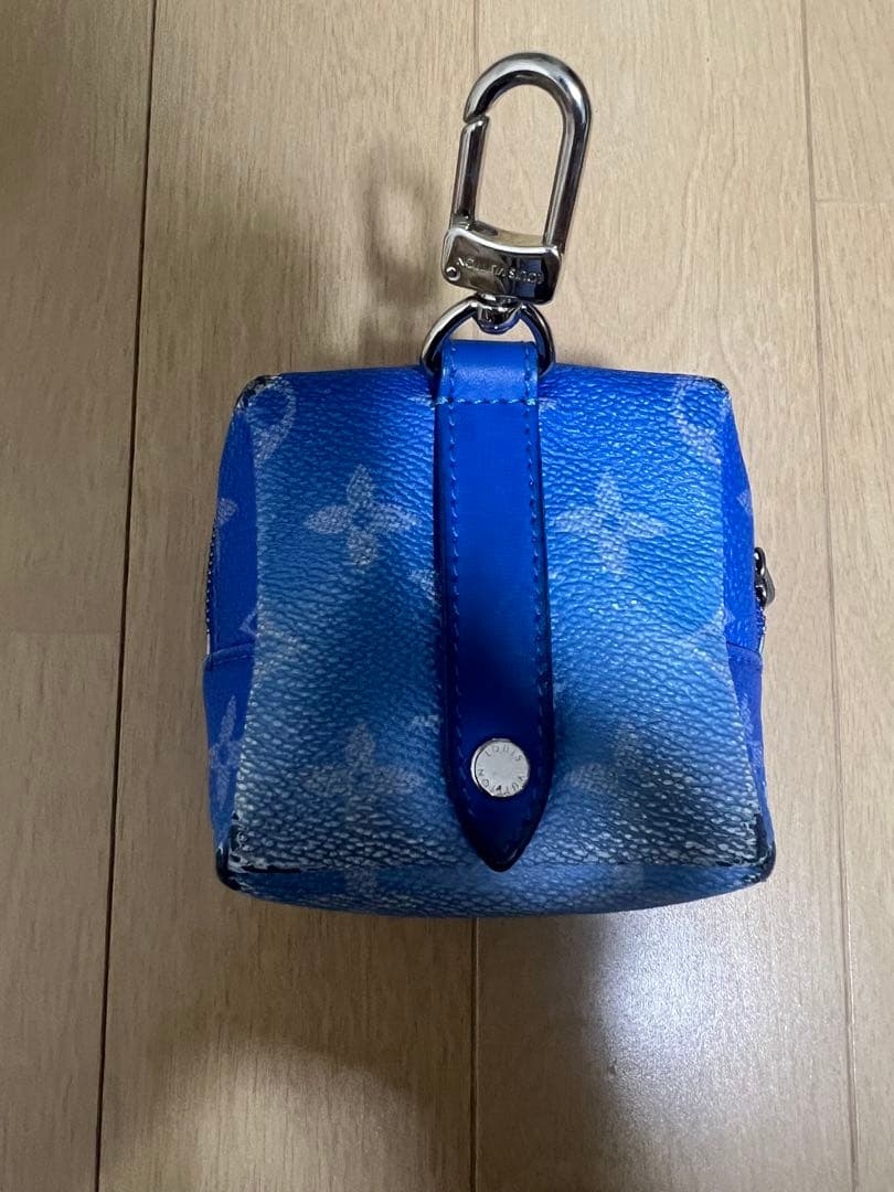ルイヴィトン　青色モノグラムレザーイヤホンケース
