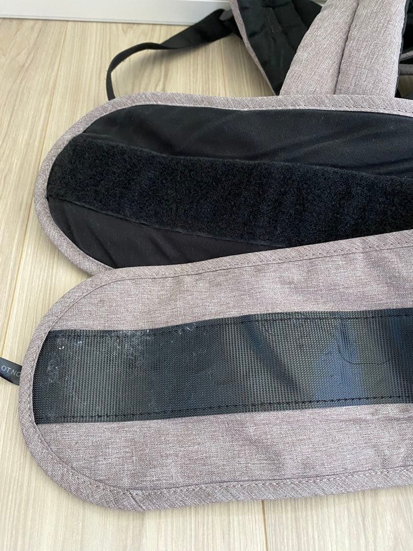 【正規代理店で購入】miamily HIPSTER PLUS 抱っこひも グレー