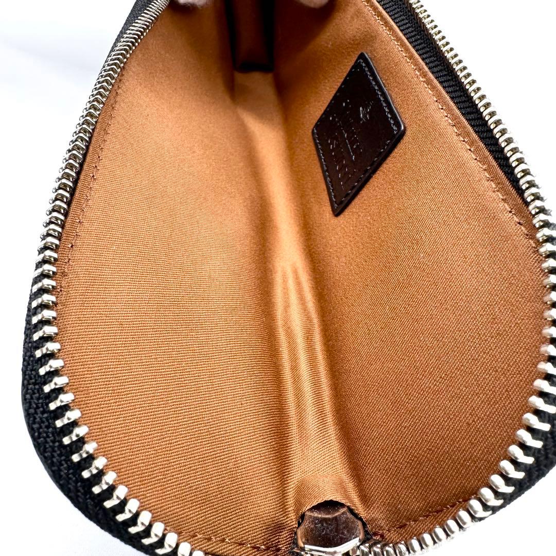 未使用✨ヴィヴィアンウエストウッド ペンケース ORB エンボスレザー ブラック