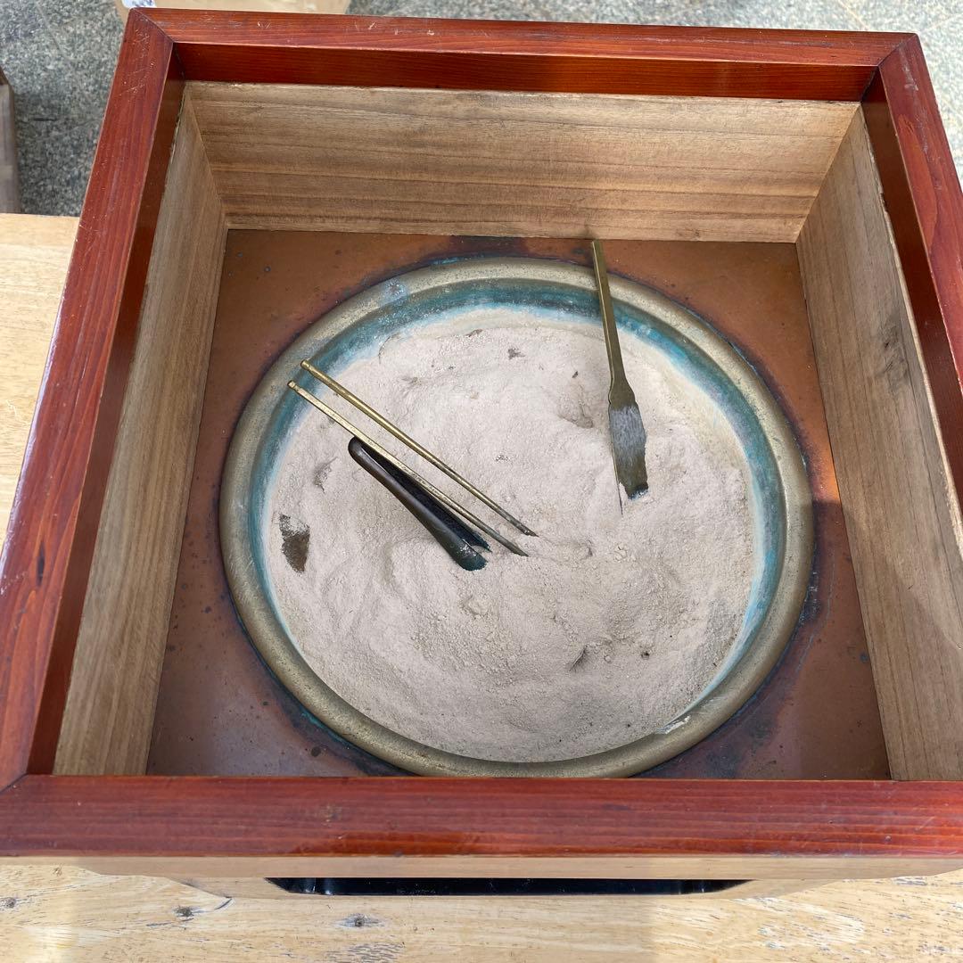 木製 四角火鉢　茶道具　古民家　灰　火箸　灰ならし　火つまみ付き