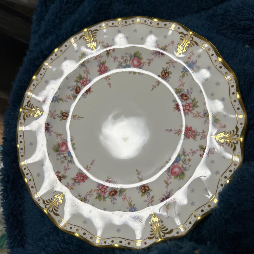 ロイヤルクラウンダービー　ロイヤルアントワネットアフタヌーンティースタンド３段付