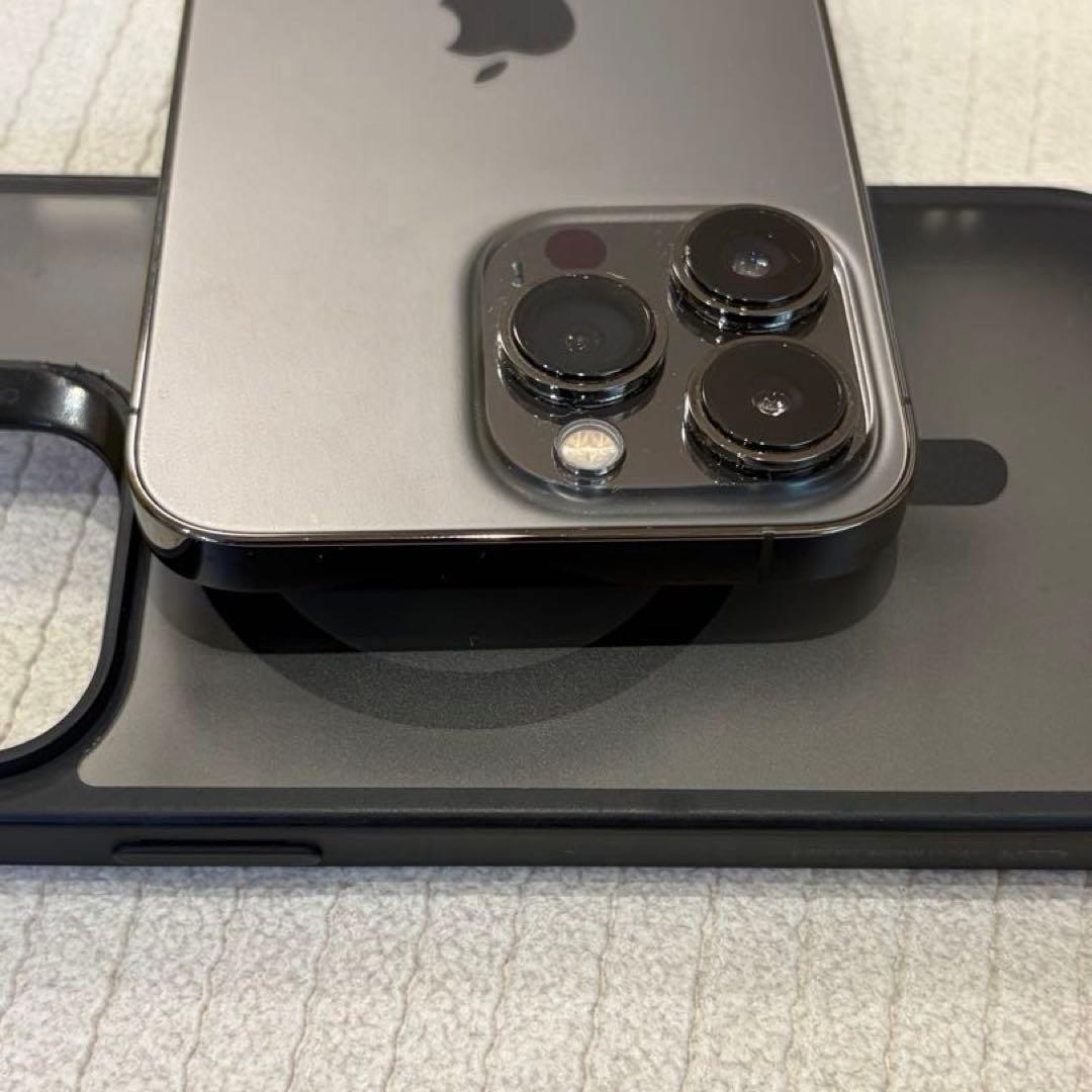 iPhone 13 Pro 256GBグラファイト ケース付きバッテリー90%