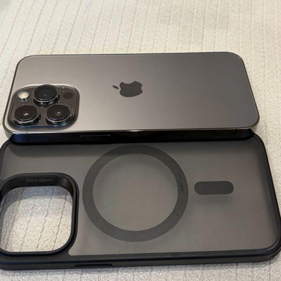 iPhone 13 Pro 256GBグラファイト ケース付きバッテリー90%