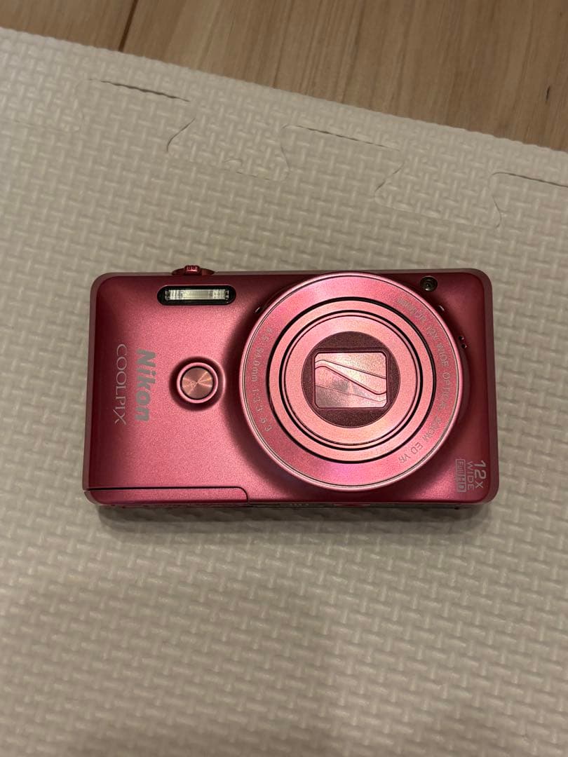 Nikon Coolpix S6900ピンク デジタルカメラ 本体と充電器