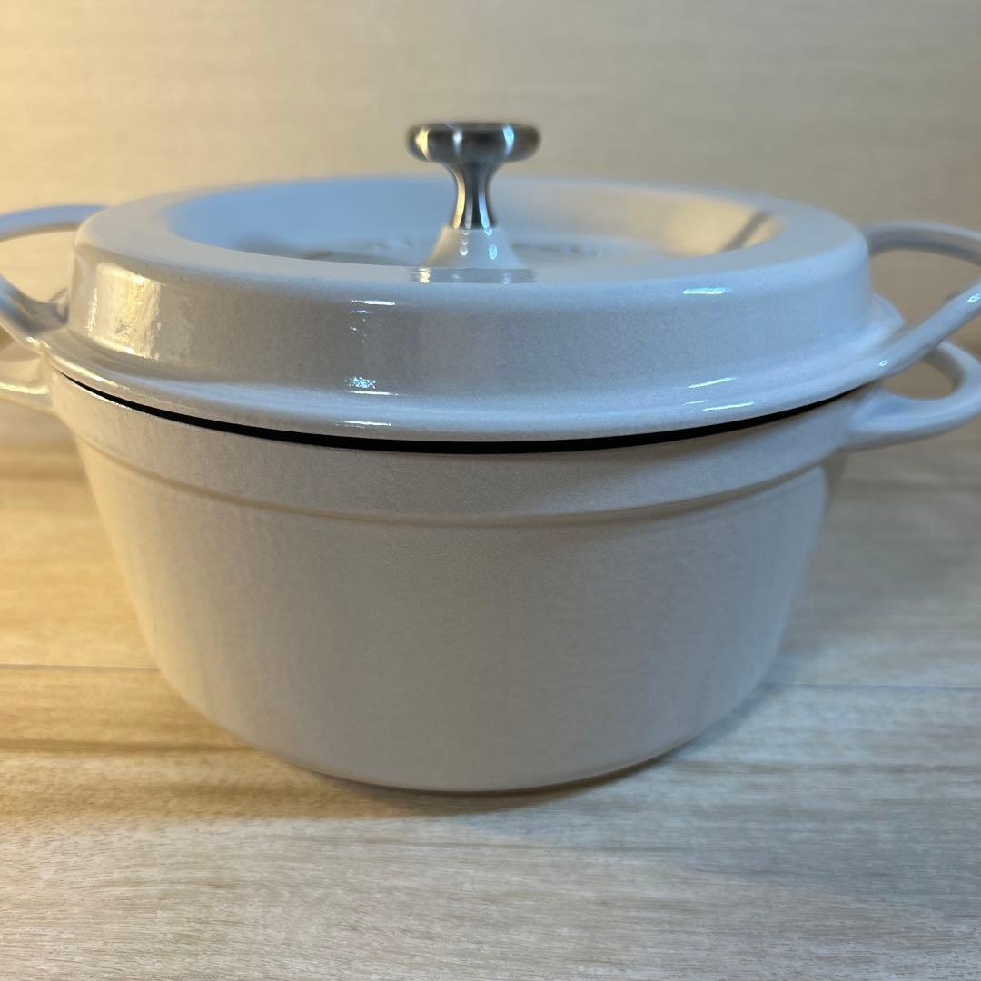 バーミキュラ　オーブンポットラウンド　18cm ベージュ　両手鍋　鍋