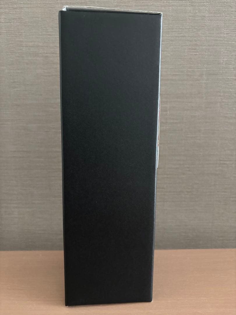 右田ウイスキー　島根県限定　300本限定の巳年ラベル　化粧箱付き　2025