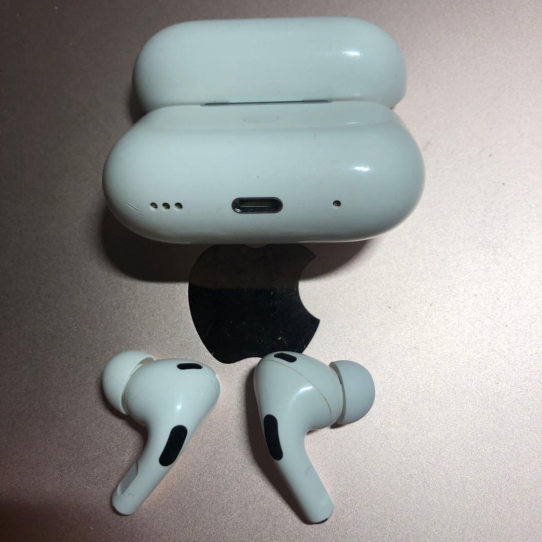 Apple AirPods Pro 第2世代　lightning