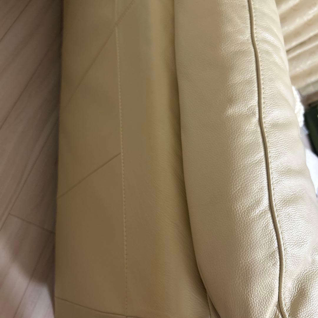 ベージュ色 大塚家具　3人掛けソファ 皮革