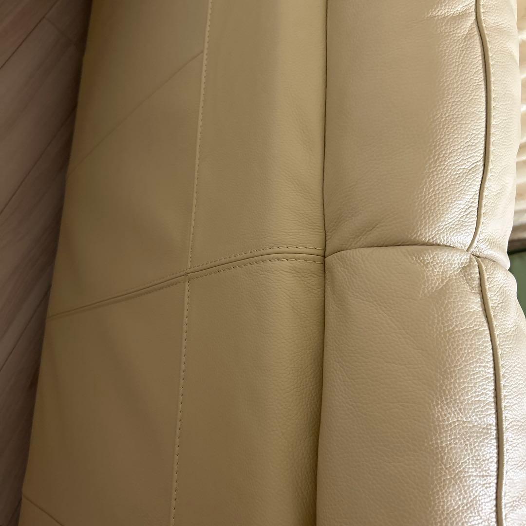 ベージュ色 大塚家具　3人掛けソファ 皮革