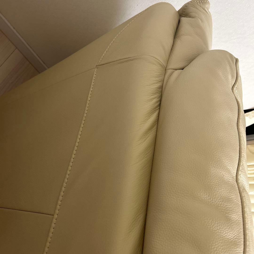 ベージュ色 大塚家具　3人掛けソファ 皮革