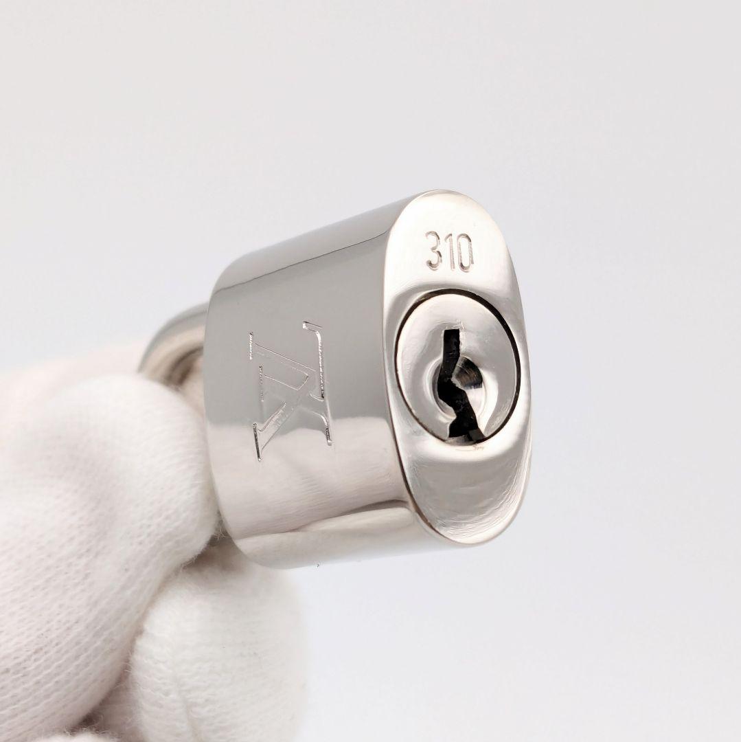 未使用品 ルイヴィトン LV シルバー カデナ パドロック 南京錠 310番