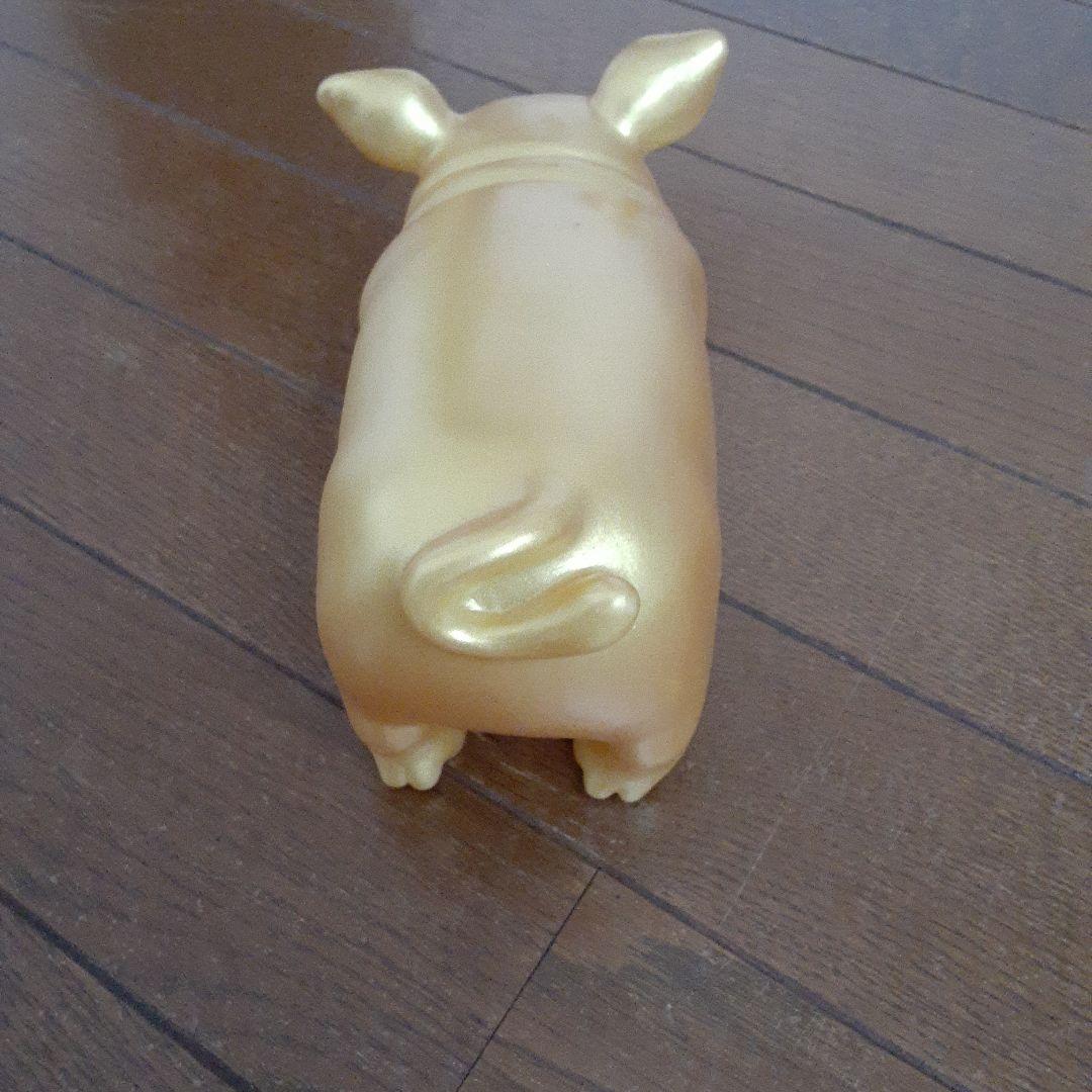 金の豚