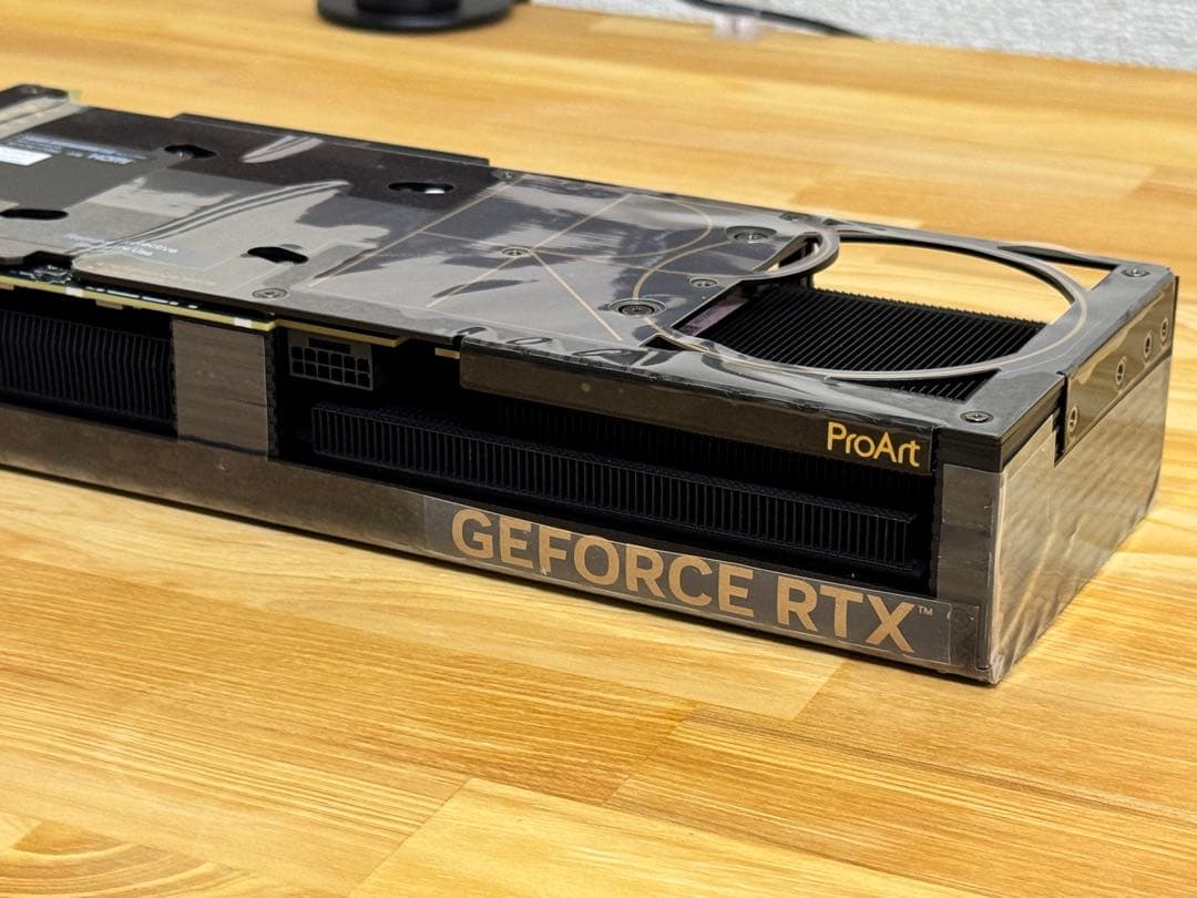 ASUS ProArt RTX 4070 SUPER 12GB ほぼ未使用