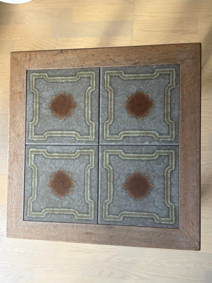 【シャークアタック購入】タイル天板 アンティーク ローテーブル/ヴィンテージ