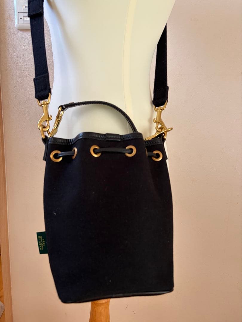 Brady ブラック バケットバッグ