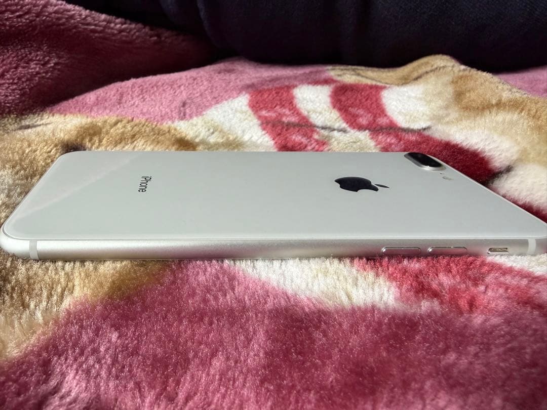iPhone8plus シルバー 256GB 本体